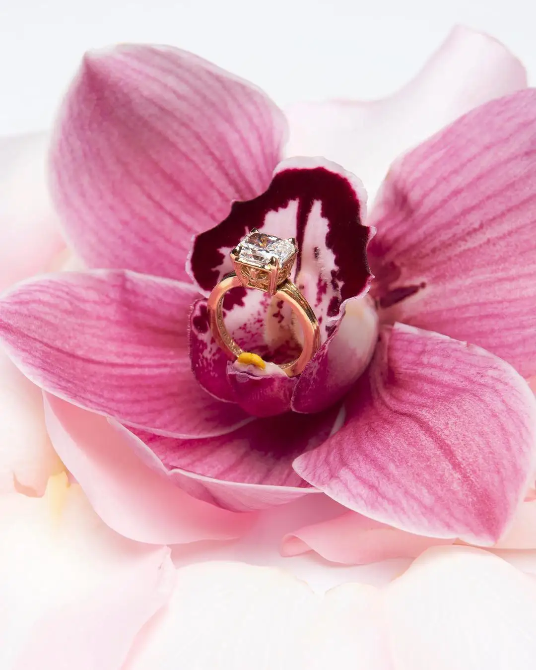 克罗心戒指正品多少钱一件