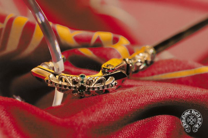 Projet-phare du 25e anniversaire de Puyi Optical: Chrome Hearts présente un modèle exclusif