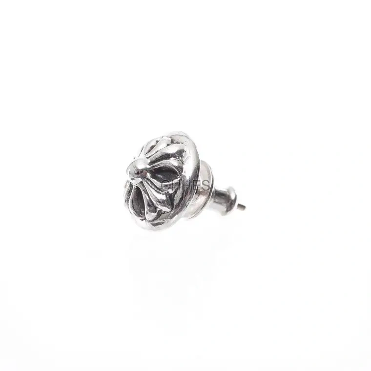 Chromehearts 克罗心 CH 十字花圆形耳钉