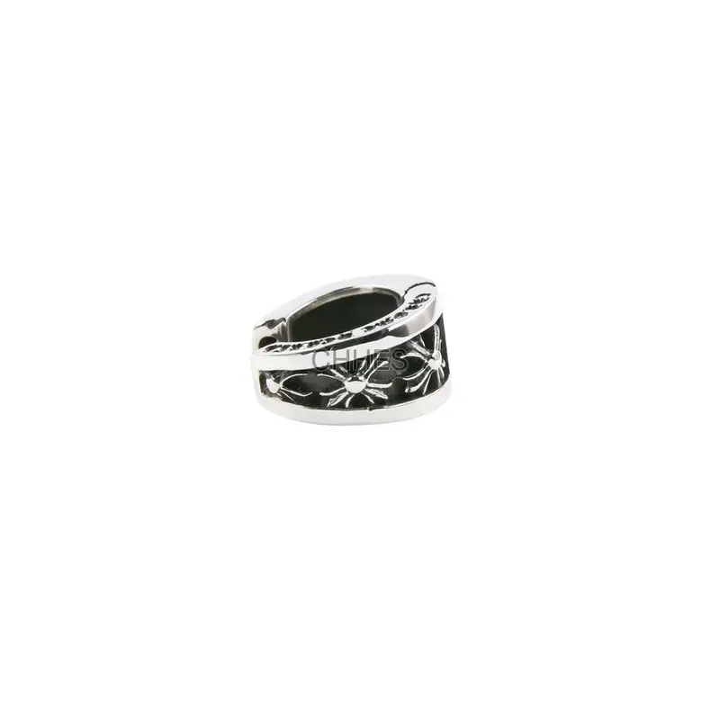 Chromehearts 克罗心 V波段十字花耳环
