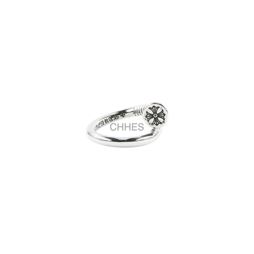 Chromehearts 克罗心 平头十字花钉子戒指