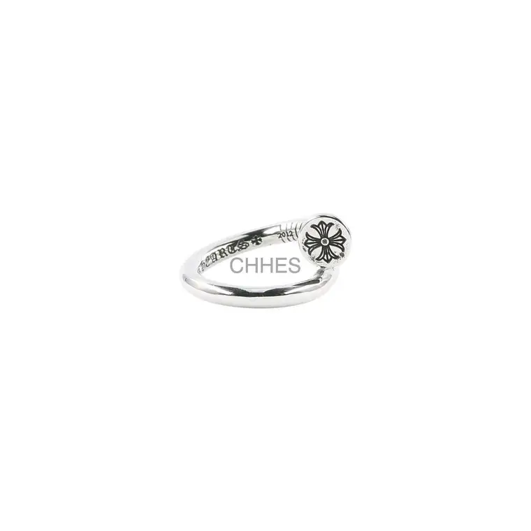 Chromehearts 克罗心 平头十字花钉子戒指