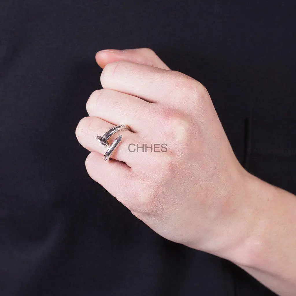 Chromehearts 克罗心 平头十字花钉子戒指