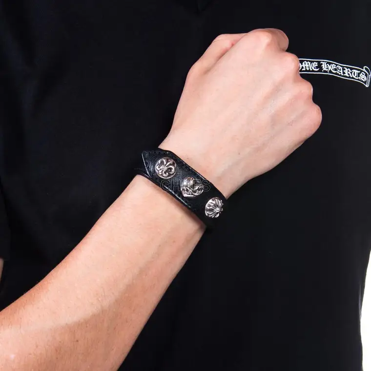 Chromehearts 克罗心 童军花桃心/爱心皮革手链