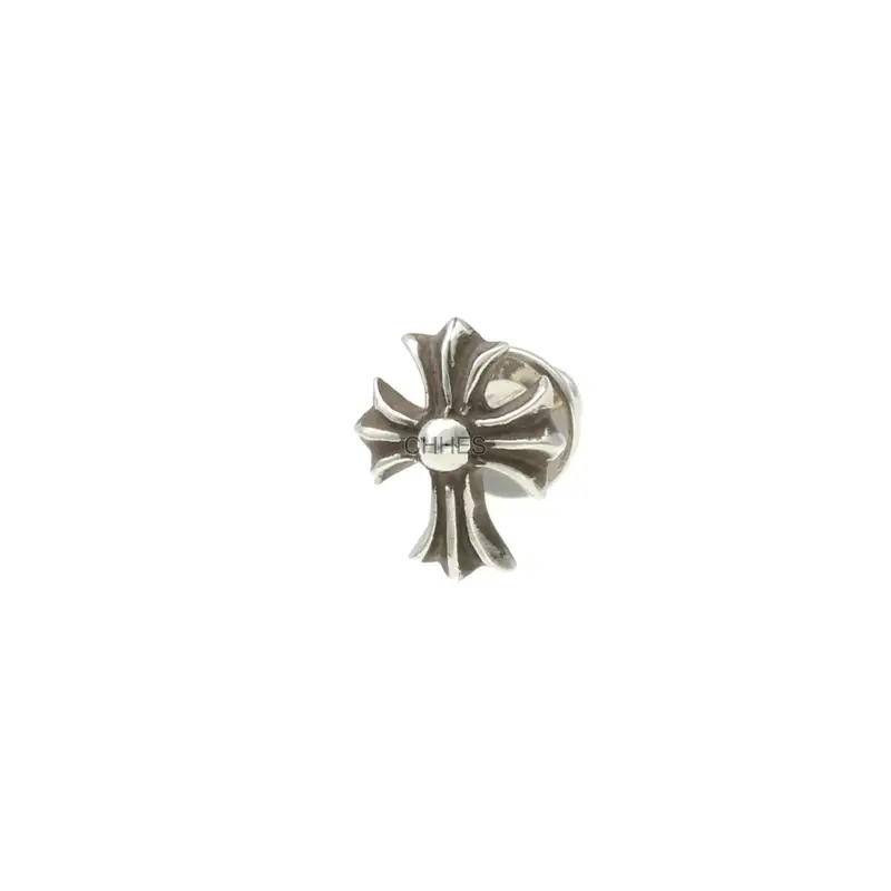 Chrome hearts 克罗心 短十字架耳钉