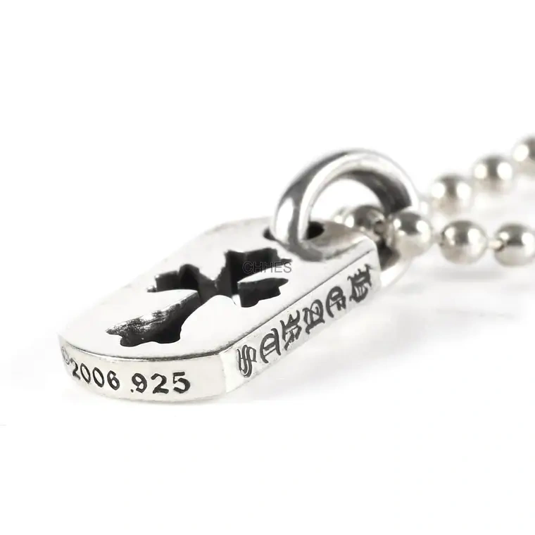 Chrome hearts 克罗心 MINI十字架镂空吊坠/项链