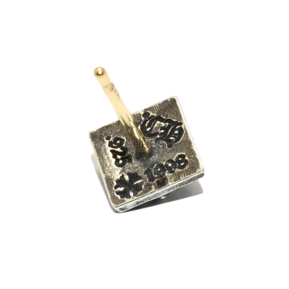 CHROME HEARTS 克罗心方形金字塔十字花耳钉- CHHES