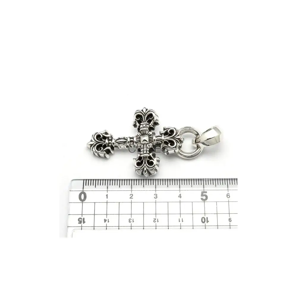 克罗心 Filigree火焰十字架中号吊坠