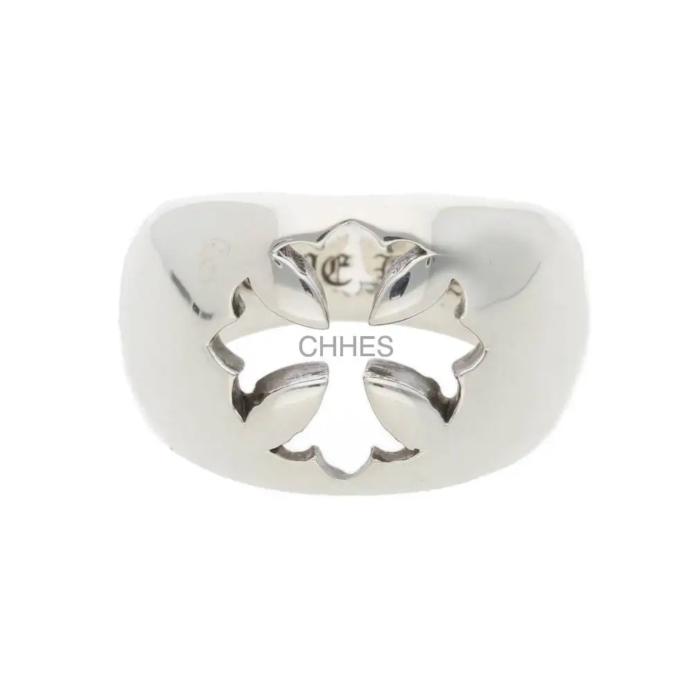 Chrome hearts 克罗心 镂空十字花光面戒指