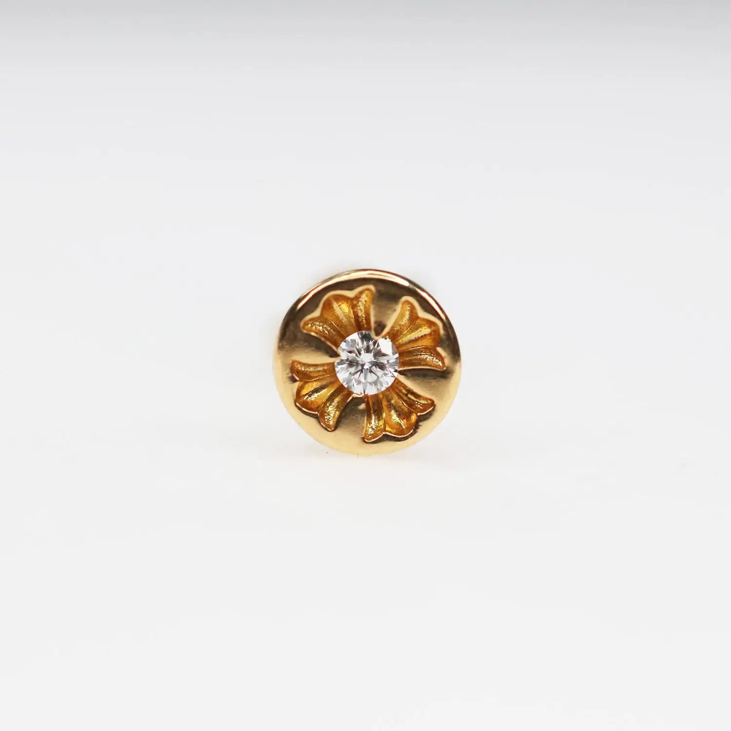 Chrome hearts 克罗心 22K钻石凹十字花平面圆耳钉